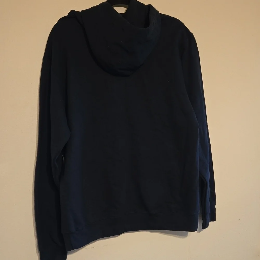 Port and Company Unisex Black and Red Pullover Hooded Sweatshirt. P2P 23